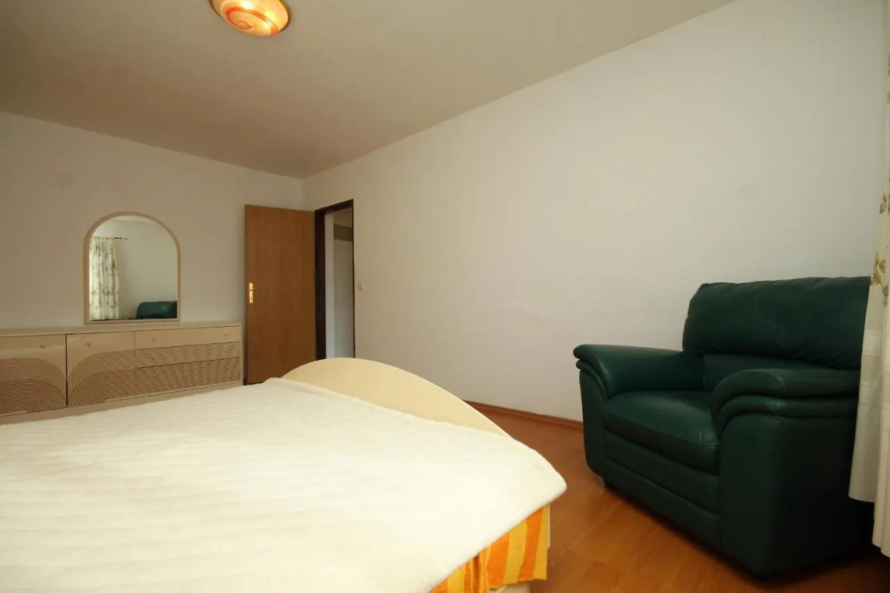 Apartment Premantura 7462B